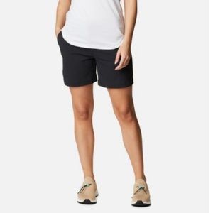 Columbia Black Khaki Shorts